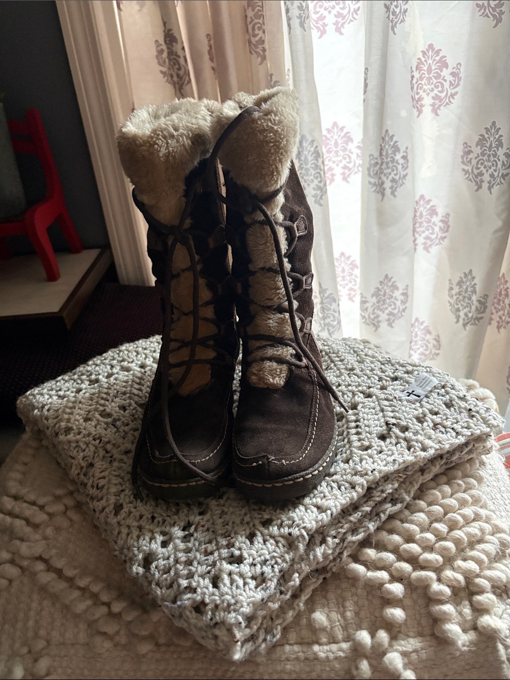 Women's Brown BearTraps Lace-Up Winter Boots
